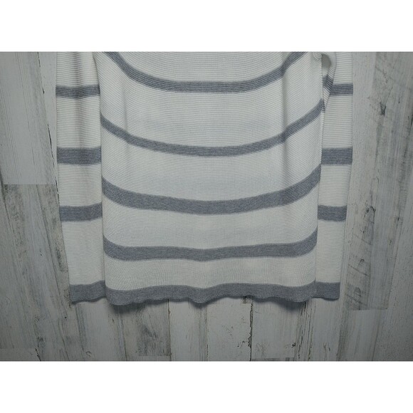 Vineyard Vines Women's Medium Gray Stripe Sweater - Picture 3 of 6